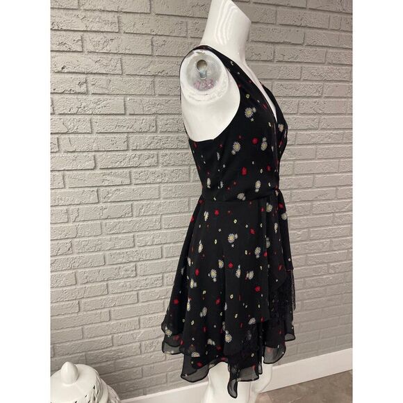 BCBGeneration Women Black Daisy Print Ruffle Layered Mini Halter Dress Size 4 NW - Picture 7 of 12
